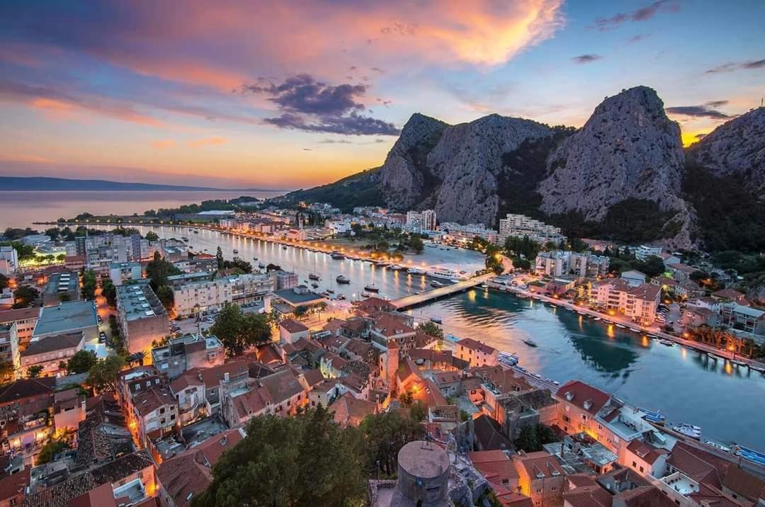 Ferienwohnung Amazing Sea View Omiš Exterior foto